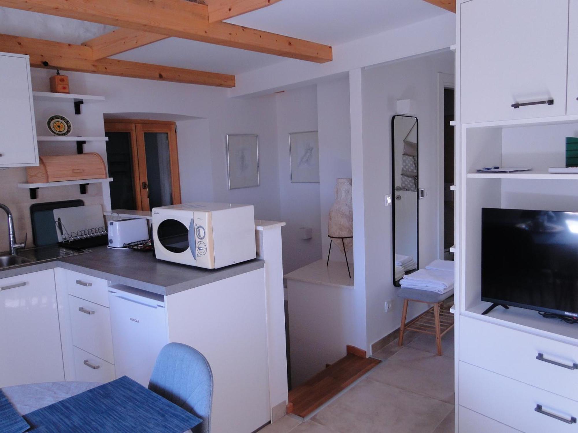 Heritage Apartments Kyra & Fox In Pitve, Hvar Buitenkant foto